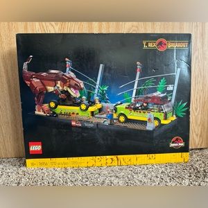 (NEW) LEGO Jurassic Park T. rex Breakout 76956